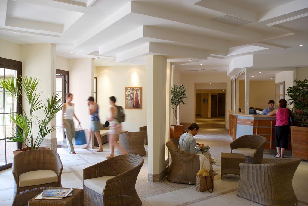 皮埃尔公寓&海洋艾柳特尔假日酒店 圣罗兰度瓦 外观 照片